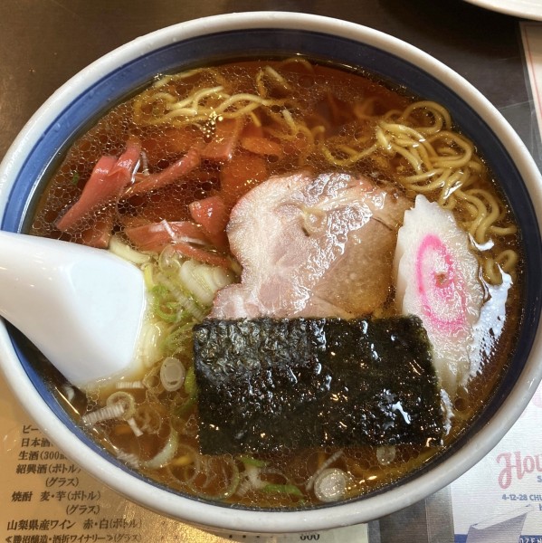 「支那そば 900円」@蓬来軒 本店の写真