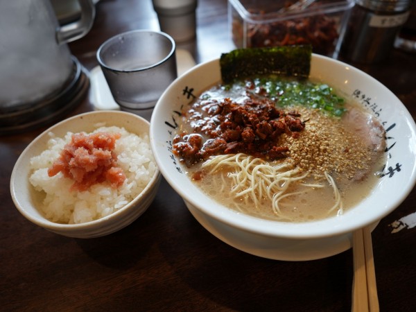 「ラーメン 粉落とし＋替え玉 粉落とし＋明太ごはん」@博多長浜らーめん いっきの写真
