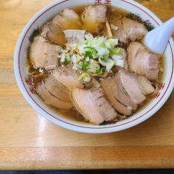 大盛りチャーシュー麺