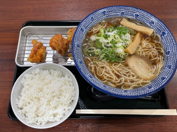 「から揚げ中華そば定食　￥９２４」@麺や蔵間 イオンモール大高店の写真