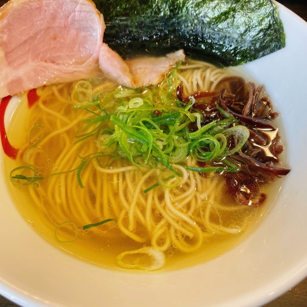 「朝ラーメン 塩 600円」@燵家製麺の写真