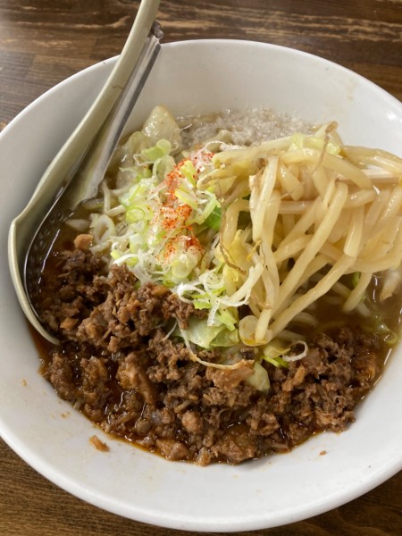 「辛肉ラーメン」@ラーメン 東横 笹口店の写真