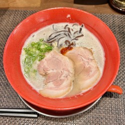 豚骨ラーメン