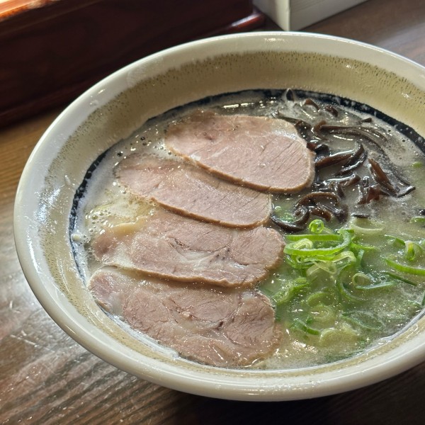 「大判ラーメン」@博多ラーメン しばらく 日本橋店の写真