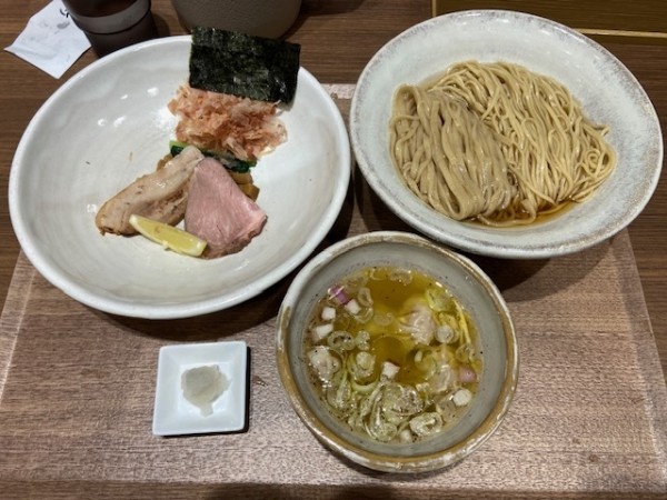 「「塩つけめん（麺2種盛り）＋肉わんたん（2個）＋大根おろし」」@Homemade Ramen 麦苗 COREDO室町店の写真