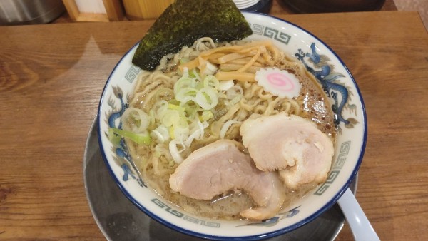 「中華そば」@舎鈴 丸の内店の写真