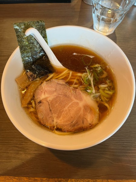「醤油らーめん」@荻窪らーめん 栄龍軒の写真