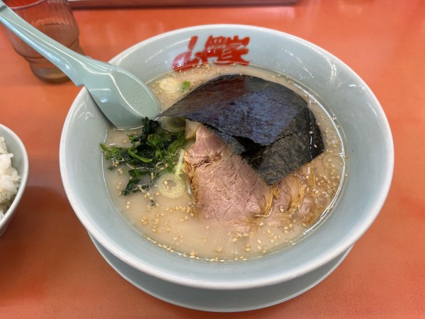 「チャーシュー塩ラーメン」@ラーメン山岡家 桑名店の写真