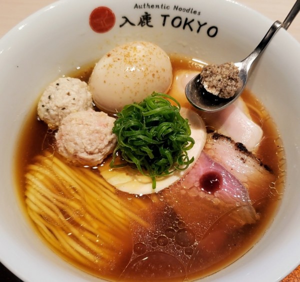 「特製ポルチーニ醤油らぁ麺 ¥1,800」@入鹿TOKYOの写真