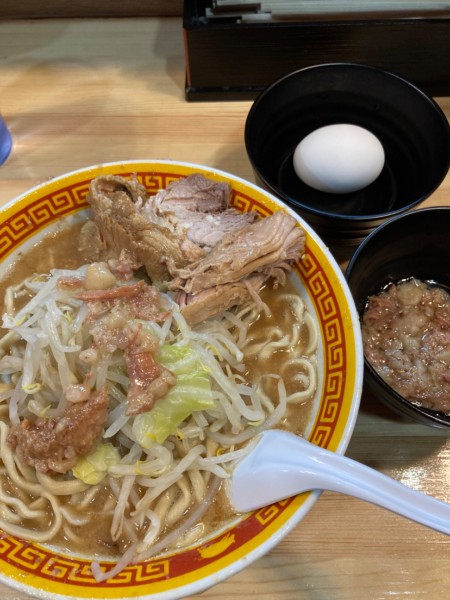 「半分、豚1枚、アブラマシ」@えどもんど 中野の写真