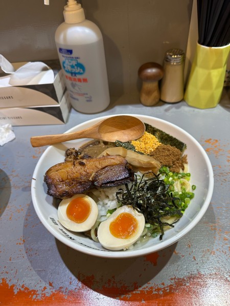 「まぜそば」@麺Dining Number Nine 09の写真