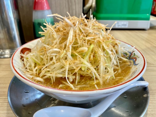 「鯨人白ネギラーメン ＋ 替え玉」@鯨人の写真