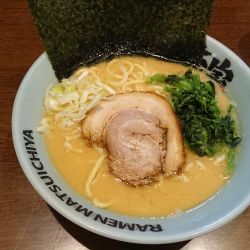 醤油豚骨ラーメン並780円