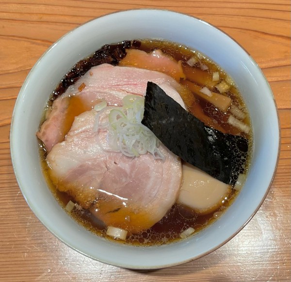 「特製醤油(手揉み麺)」@らぁめん鴇の写真