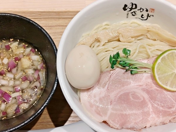 「昆布水鶏つけそば（大盛）＋味玉」@濃厚鶏麺 ゆきかげ 浅草本店の写真