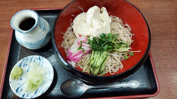 「濃厚豆腐冷やしぶっかけ蕎麦 1100円」@そば処 初味の写真