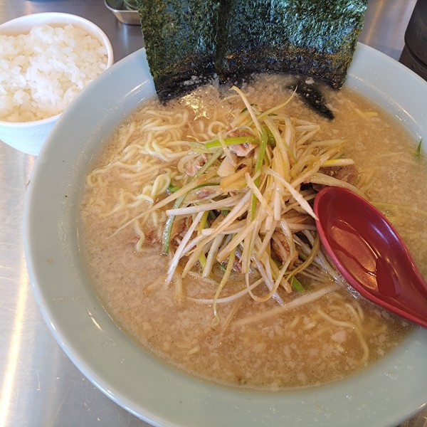 「ネギラーメン790円、半ライス100円」@ラーメンショップ 椿 牛久店の写真