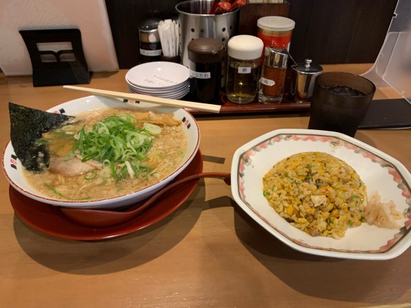 「中華そば　半ちゃん定食」@珍遊 大手筋店の写真