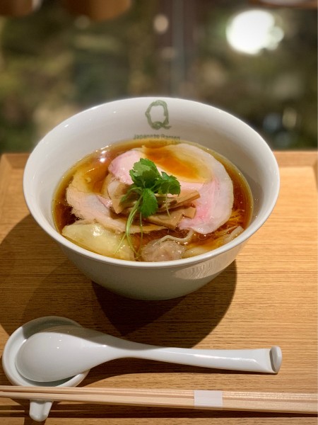 「醤油わんたん麺」@Japanese Ramen Noodle Lab Qの写真