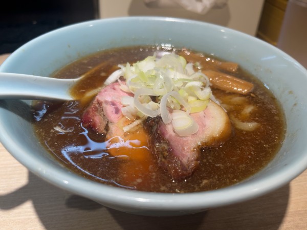 「肩ロース 中華そば(醤油)」@まるえ中華そばの写真