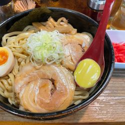 油そば 太麺 辛子マヨネーズ 紅生姜