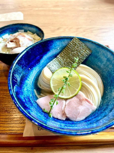 「昆布水つけ麺塩【TP】肉増し、味玉、大盛」@RAMEN VILLAGE CAFEの写真