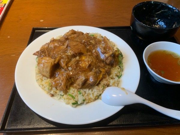 「お肉ゴロゴロ玉子あんかけチャーハン　780円」@モダンチャイニーズ ムサシの写真