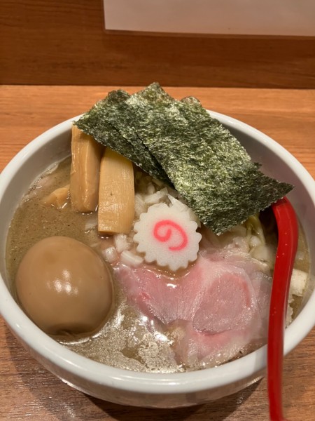 「特製煮干し中華そば（1150円）」@煮干中華そば 鈴蘭 新宿店の写真