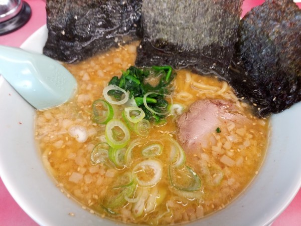 「特製味噌ラーメン810円(麺硬さ普通、味濃い目、背脂変更多)」@山岡家 富士店の写真