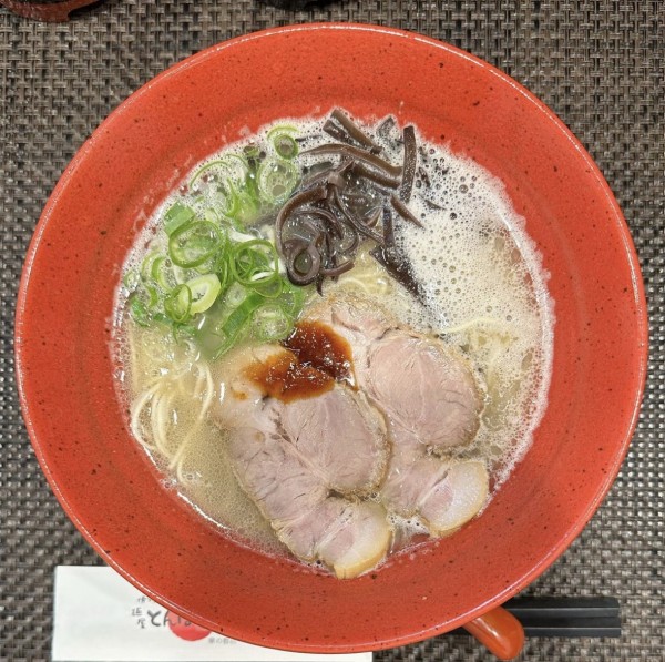 「豚骨ラーメン」@麺屋とんぼの写真