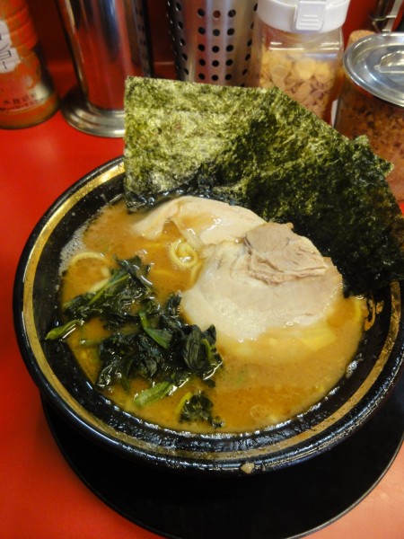 「ラーメン800円硬バラ50円」@柏 王道家の写真