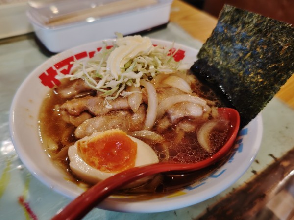 「限定・黒豚の生姜焼きラーメン１０００円」@ハイデン.コッコFACTORYサマンサ・タマサの写真