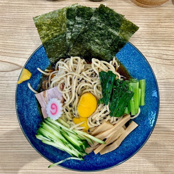 「サッポロ赤星＆キリンラガー＋他→冷し中華 青菜 板海苔 生卵」@らーめん 高尾の写真