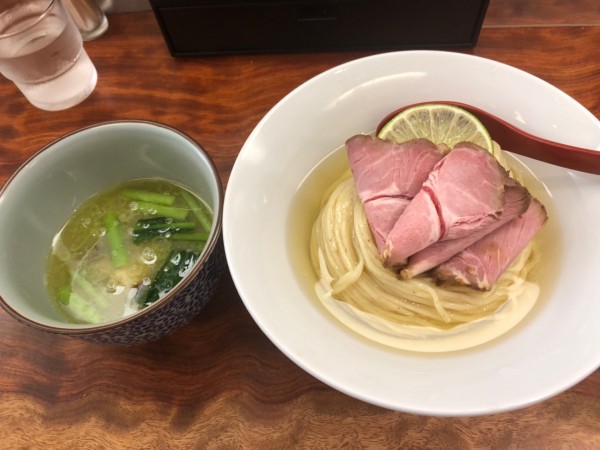 「昆布水つけ麺(塩) チャーシュー¥1,350」@三馬路 東京店の写真