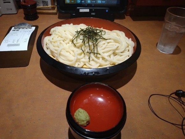 「ざるうどん」@得得うどん 伏見竹田店の写真