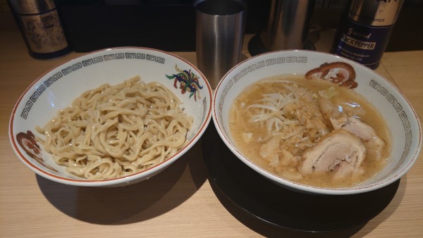 「つけ麺小/ニンニク/アブラマシマシ/辛め」@ラーメン豚山 門前仲町店の写真