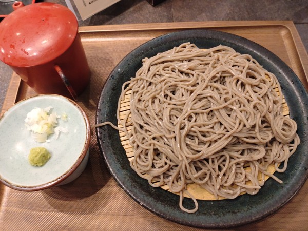 「せいろ（ランチ時大盛無料）　８００円」@肉蕎麦 トムラウシの写真