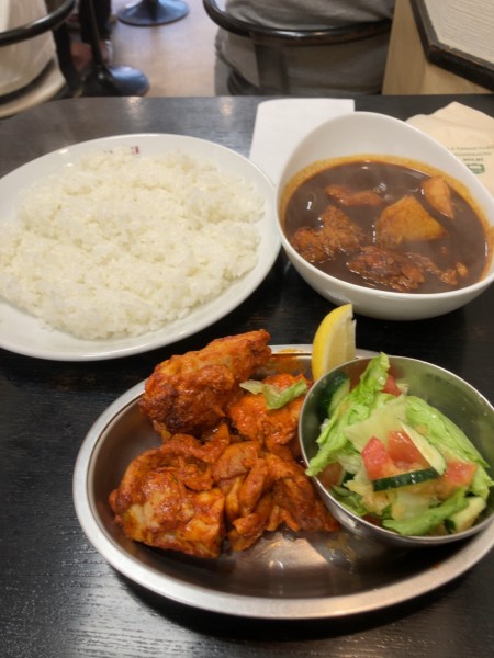 「カシミールカレー•タンドリーチキンセット　2000円」@デリー 上野店の写真