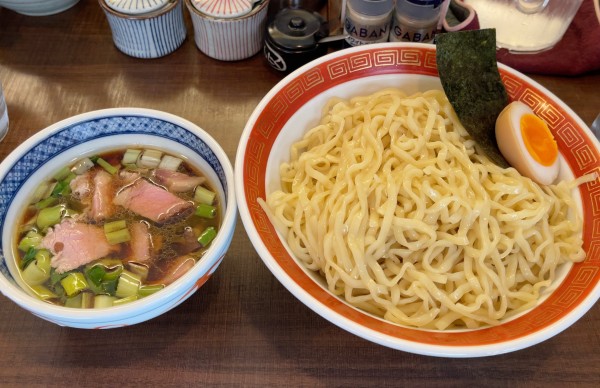 「特製つけめん平打ち大盛+チャーシュー丼」@いさりびの写真