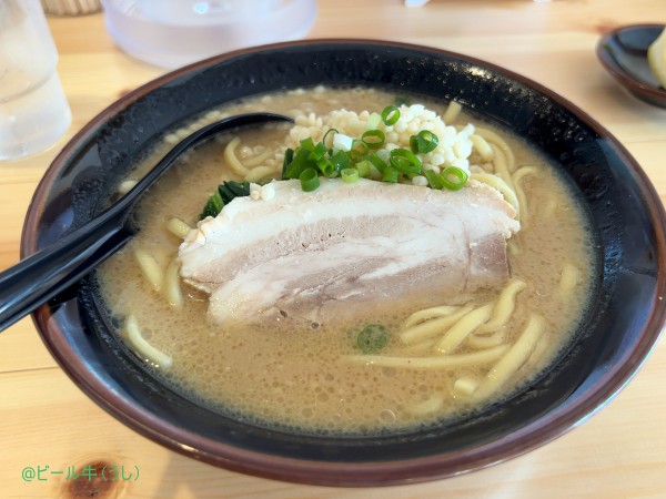 「鳥膳ラーメン(880円)、とりめしセット(230円)」@麺屋鳥膳の写真