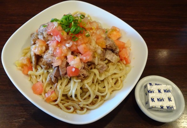 「ニンニクいっぱい冷たい麺トマトサルサ＋クリームチーズ」@ピコピコポンの写真