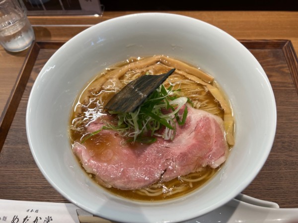「醤油らぁ麺」@日本橋 らぁ麺 めだか堂の写真