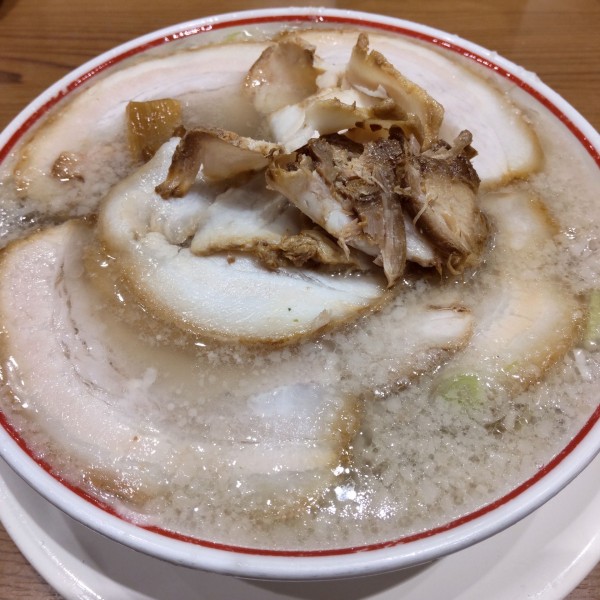 「バラそば（￥900）」@玉 バラそば屋 川崎アゼリア店の写真