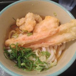 冷やしとり天ちくわ天ぶっかけ