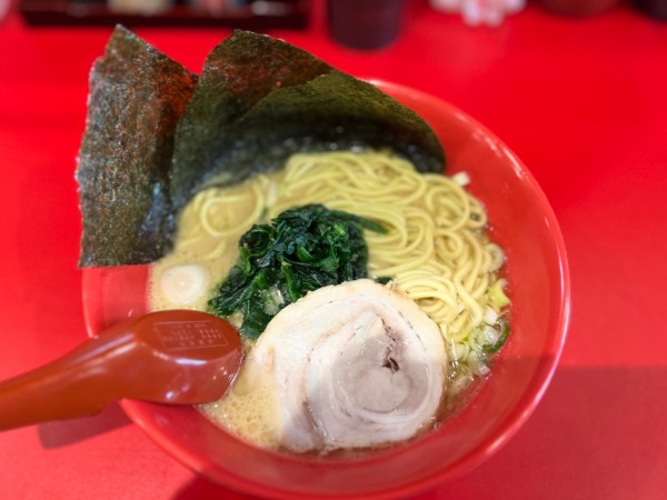 「醬油ラーメン550円(オープンキャンペーン)」@横浜家系ラーメン赤家 江古田店の写真