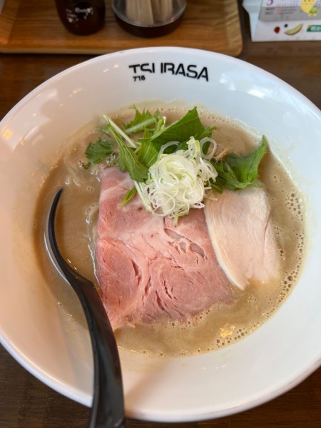 「鶏白湯」@ラーメン翼の写真