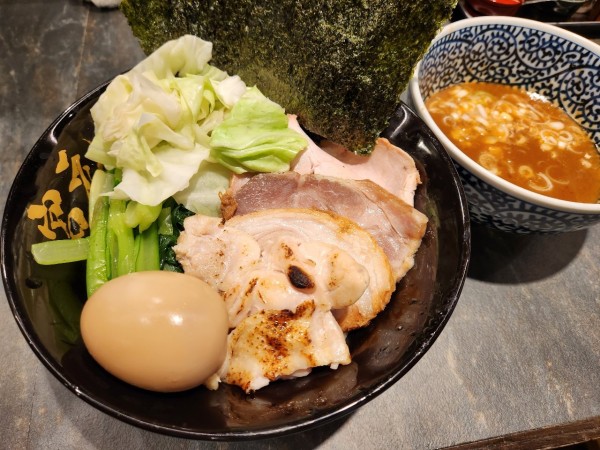 「全部入りつけ麺　中盛り」@宮元製麺の写真