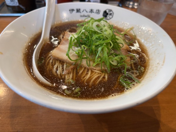 「伊蔵八の中華そば800円」@中華そば つけそば 伊蔵八 本店の写真