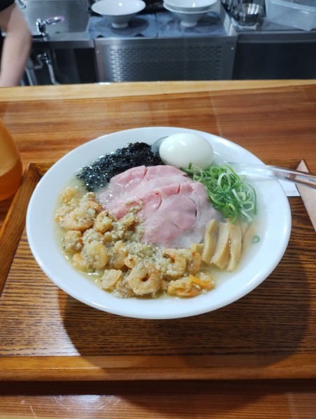「特製エビラーメン　1200円」@むかんの写真