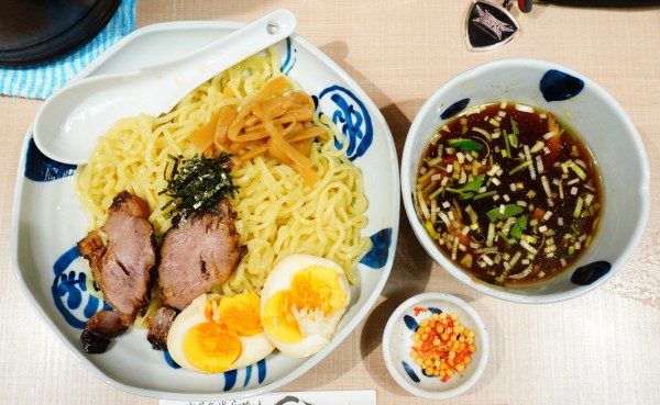 「特製ざる＋瓶ビール」@与ろゐ屋の写真